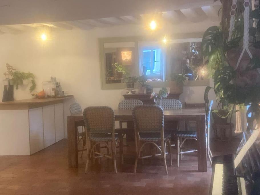 Grande Maison A Semur En Plein Coeur Historique Villa Bagian luar foto